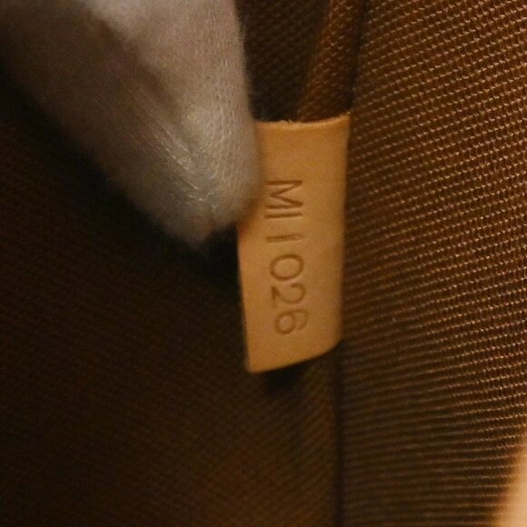 Louis Vuitton Monogram Messenger Bosphore PM Shoulder Bag - Picture 10 of 10